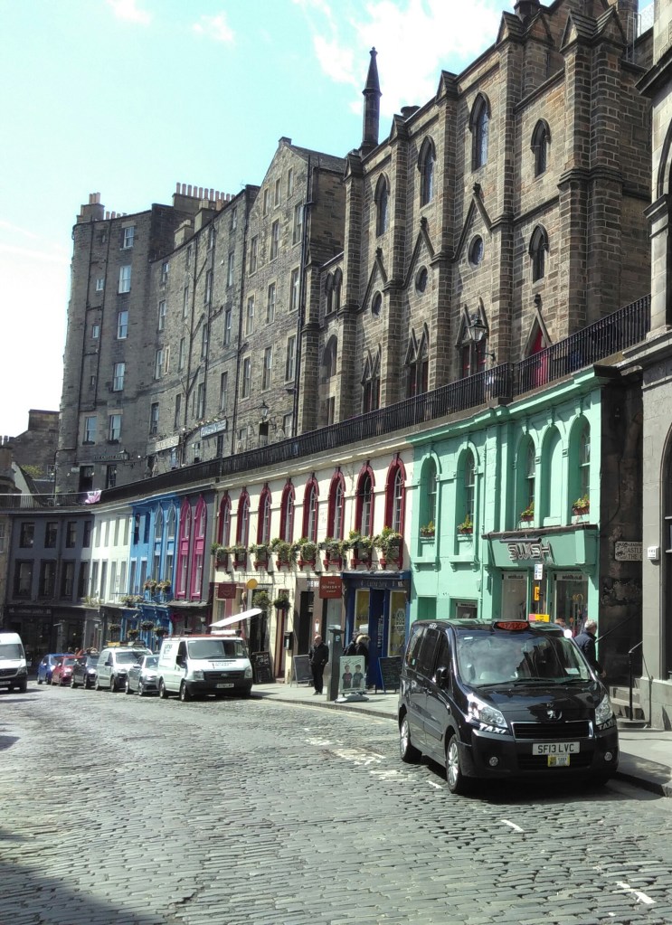 2016-05-04-edinburgh-victoriastreet